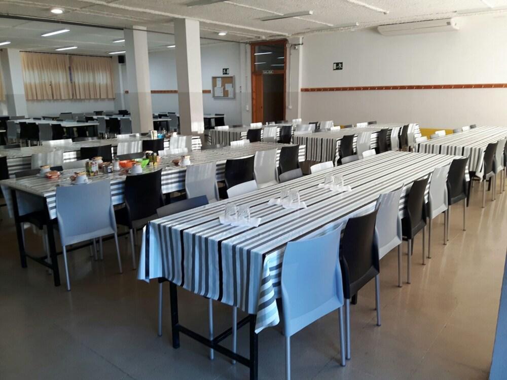 Residencia Albergue Jaca Bagian luar foto