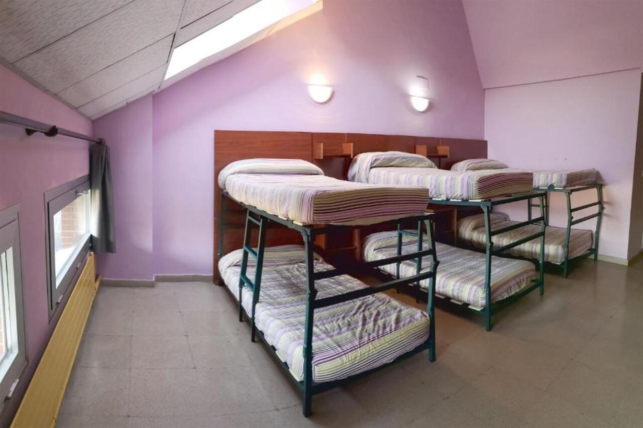 Residencia Albergue Jaca Bagian luar foto