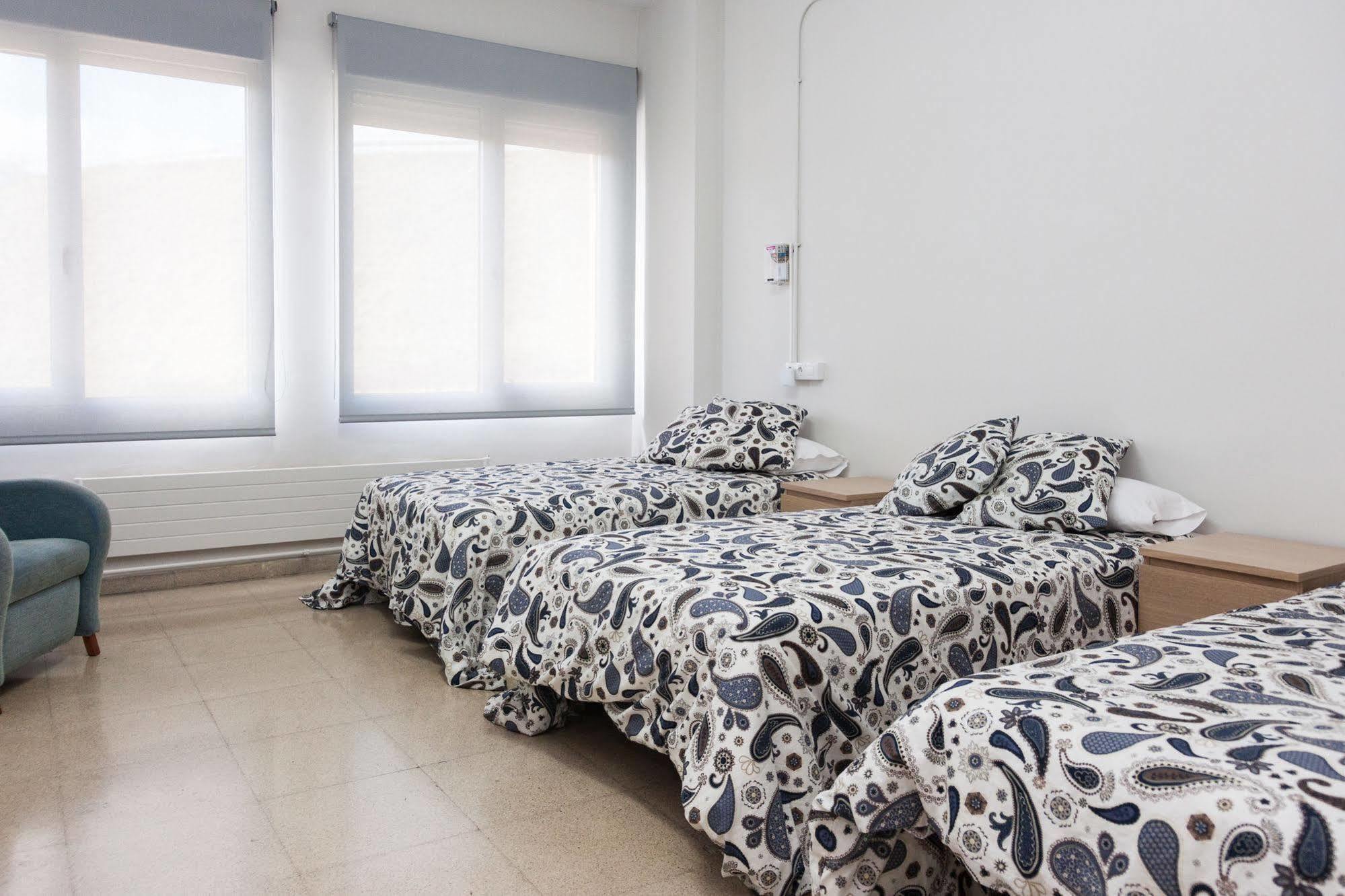 Residencia Albergue Jaca Bagian luar foto